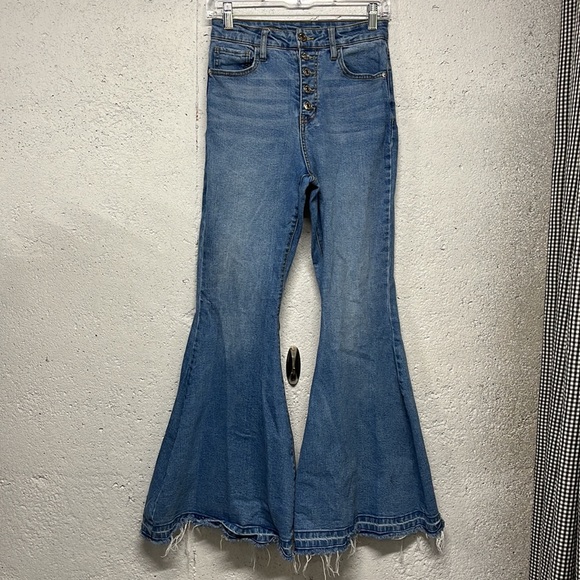 wild fable Denim - Wild Fable Highest Rise Extreme Flare Jeans Size 2/26 Regular